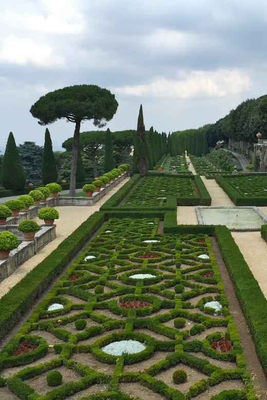 Rome: Pontifical Villa Gardens at Castel Gandolfo Minibus - The audio guide: papal stories you can follow without a live lecturer