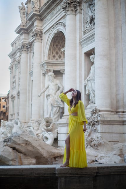 Rome: Private Photoshoot at the Trevi Fountain - Spanish Steps stop: 30 minutes that turn into real variety