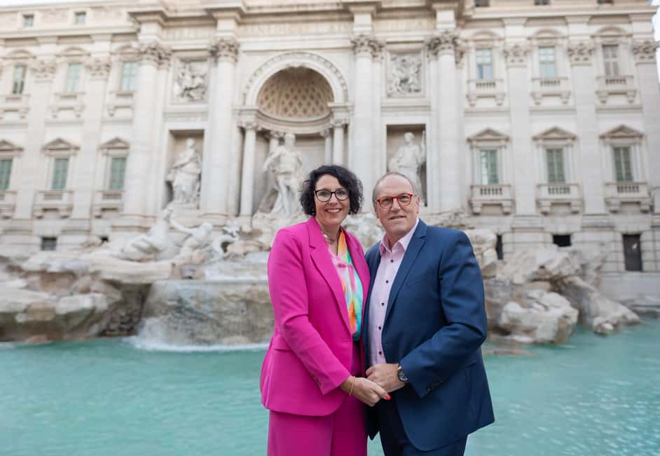 Rome: Private Photoshoot at the Trevi Fountain - The posing style: calm direction, natural movement, and fewer awkward moments