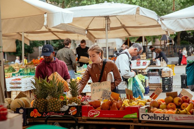 Rome Private Tour: Highlights and Hidden Gems - Campo de’ Fiori and the river-island feeling at Isola Tiberina