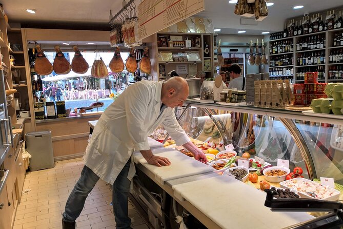 Rome Private Wine & Food Tour Trastevere, Ghetto, Campo de Fiori - Piazza Farnese to Campo de’ Fiori: market morning energy