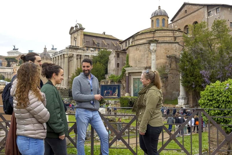 Rome: Roman Forum Myths and Legends Private Guided Tour - Palatine Hill and the Imperial Forum: why they fit into a 2-hour walk