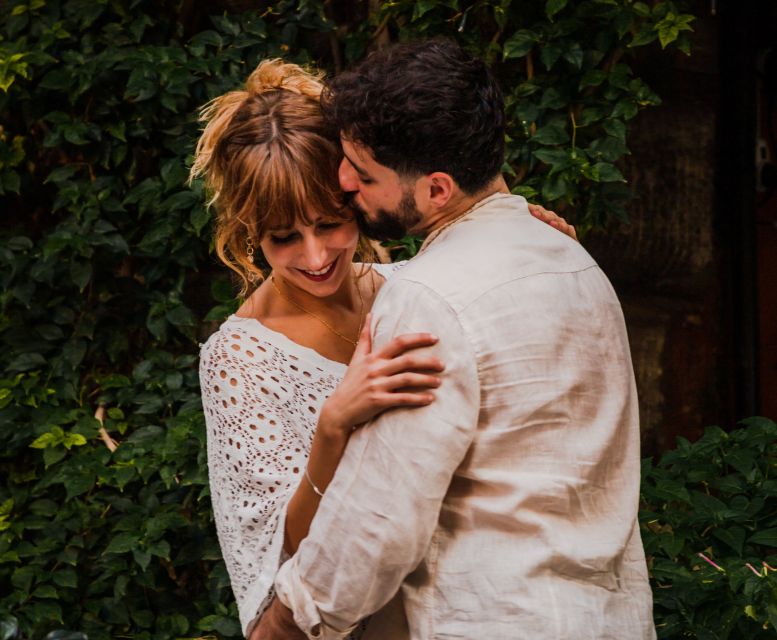 Rome: Romantic Photoshoot for Couples - Choosing Your Starting Point: Trastevere Area or Piazza di Spagna