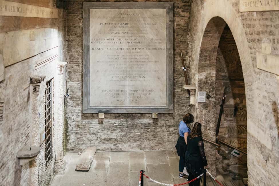 Rome: San Clemente Underground and Basilica Guided Tour - Basilica di San Clemente al Laterano: the 12th-century church and its gold mosaics