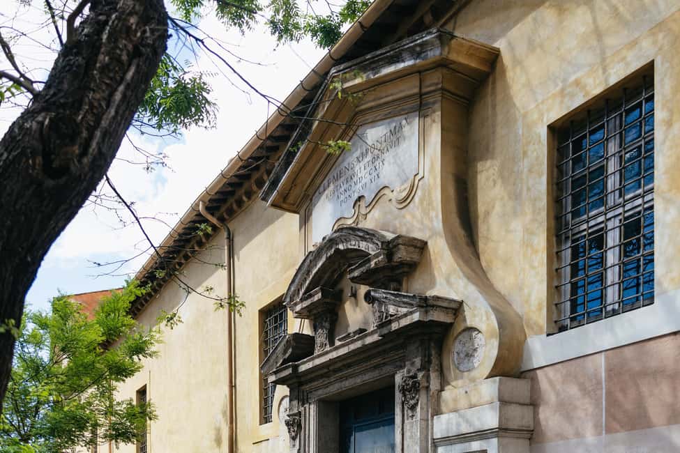 Rome: San Clemente Underground and Basilica Guided Tour - The role of the guide: clear stories beat facts alone