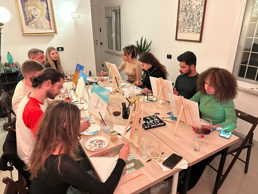 Rome: Small-Group Art Class with Wine - Unlimited wine and Roman pizza: the food-and-drink rhythm
