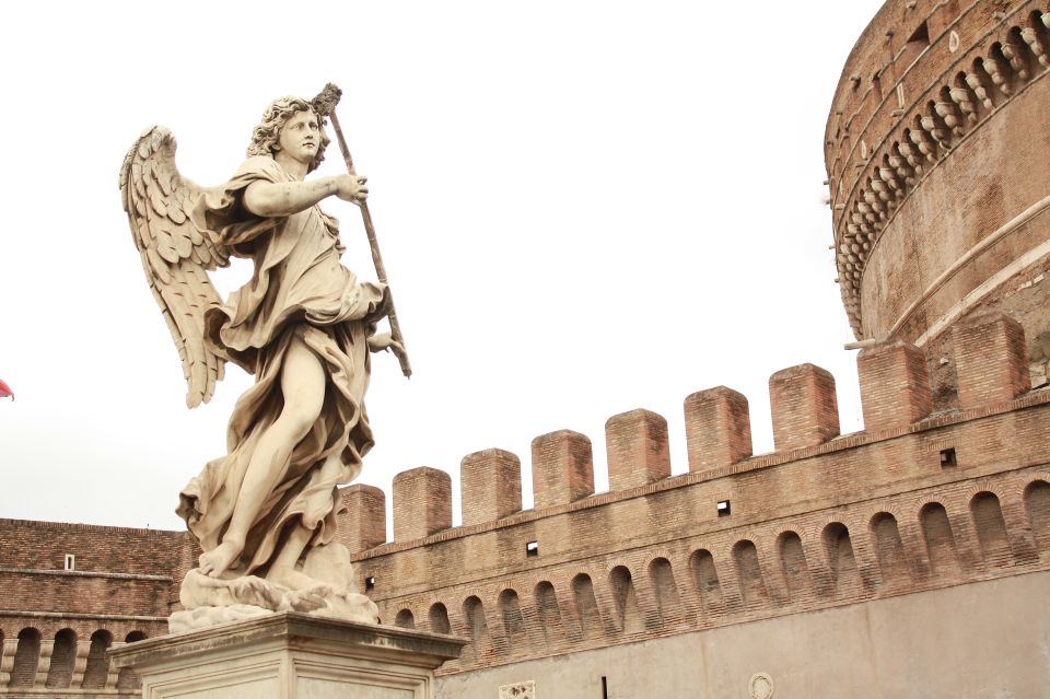 Rome: Small Group Guided Tour of Castel Sant'Angelo - Cells, the Chamber of Ashes, and the Prison Storyline