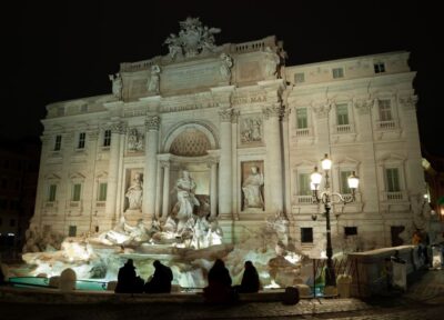 Rome: Small-Group Night Tour with Pizza and Gelato - The 4-hour pacing: photo stops, short walks, and quick context