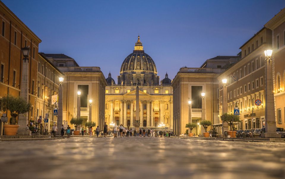 Rome: Small-Group Night Tour with Pizza and Gelato - Roman Forum and the Colosseum after dark: strong photos, less hassle