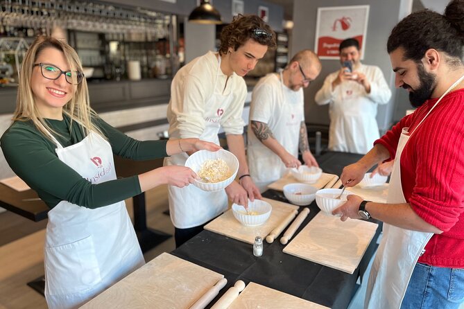 Rome Small Group Pasta Making Class with Wine and Italian Chef - Comfort Matters: Air-Conditioned Cooking and Real Diet Options