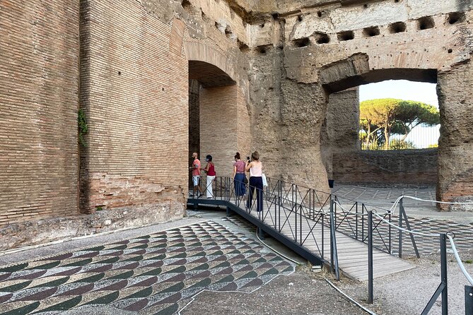 Rome: Small-Group Tour of Caracalla Baths and Circus Maximus - Small-group logistics and how you’ll experience the commentary