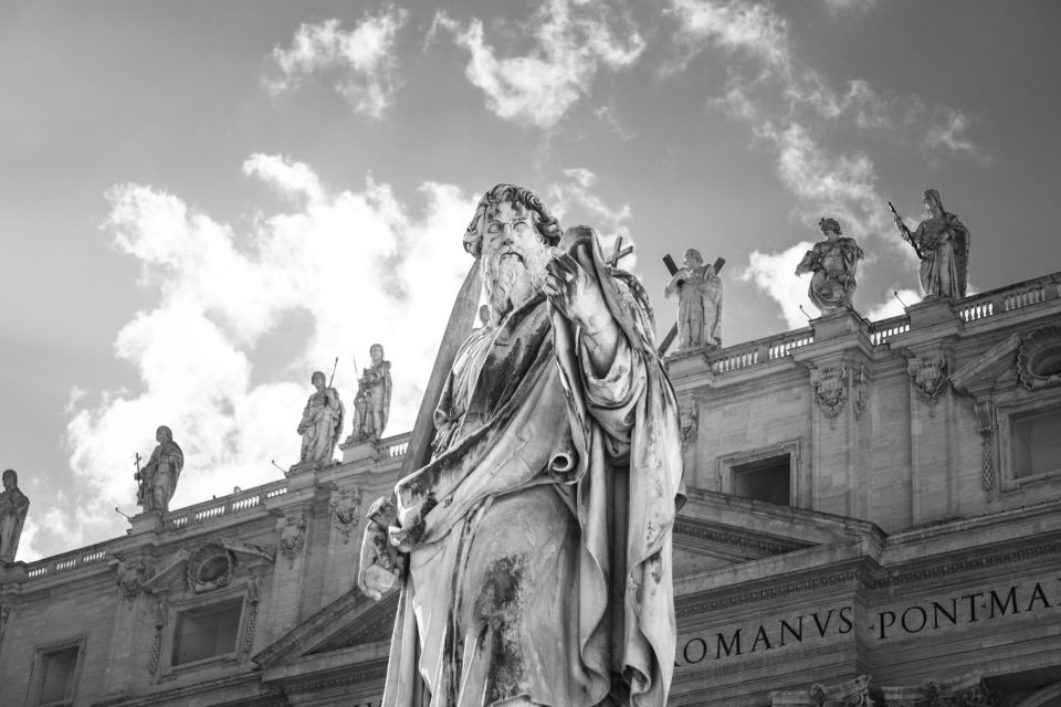 Rome: St. Peter’s Basilica Tour with Vatican Grottoes - Vatican Grottoes: the tomb of St. Peter and nearly 90 popes