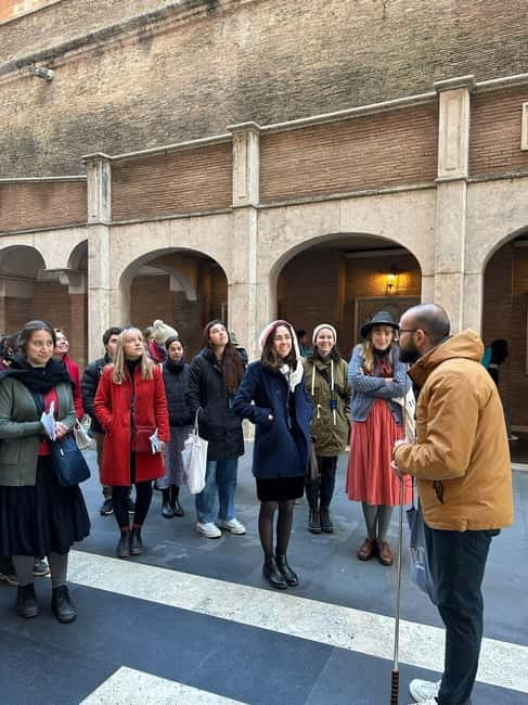 Rome: St. Peter’s Basilica Tour with Vatican Grottoes - Who should book this St. Peter’s + Grottoes tour