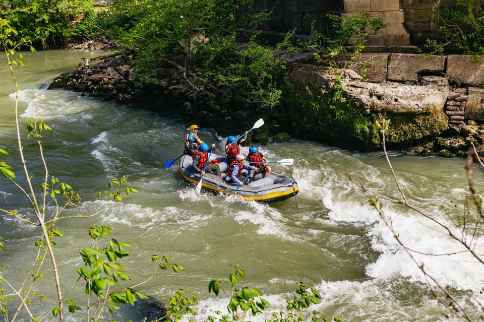 Rome: Tiber River Urban Rafting Tour with Roman Pizza - Key things you’ll notice on the Tiber