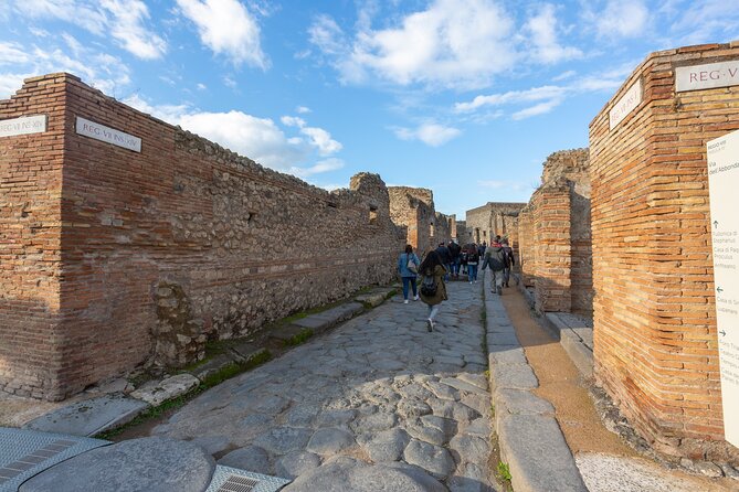 Rome to Pompeii, Sorrento & Capri: 2-Day South Italy Tour - The Real Pace: Rome to Campania in Two Days