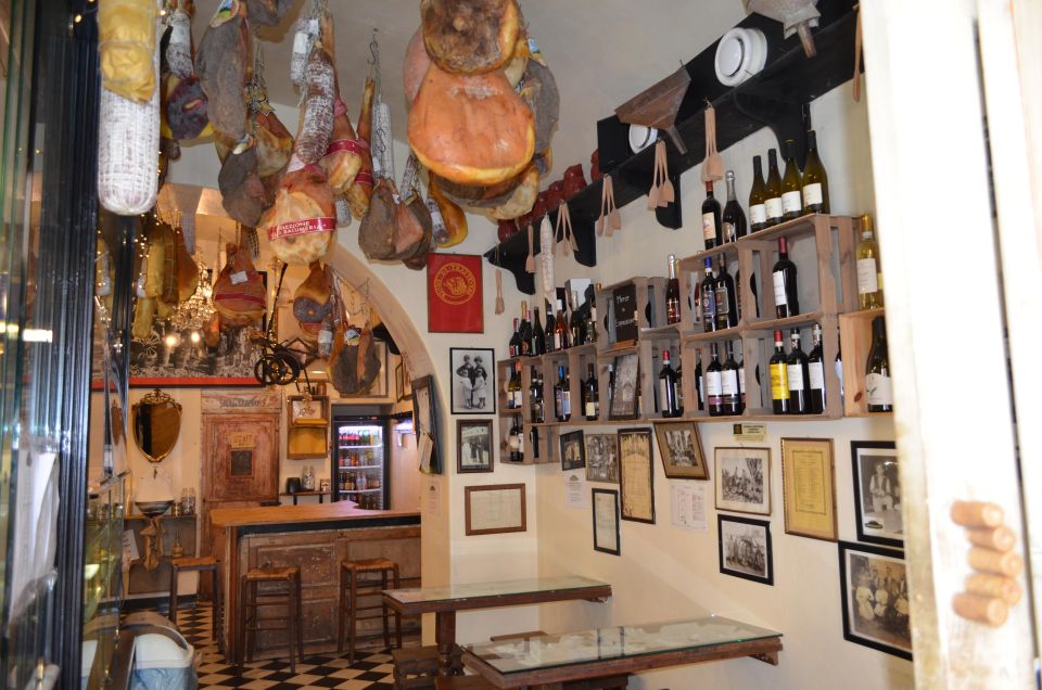 Rome: Trastevere and Jewish Ghetto Street Food Walking Tour - Via dei Pettinari and the last savor: where sweet often wins