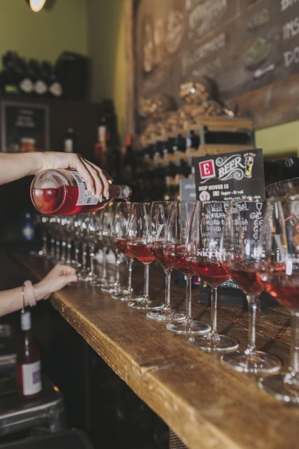 Rome: Trastevere Wine Tasting with Food Pairing and Gelato - Where the tour starts in Trastevere (and why the meeting point matters)