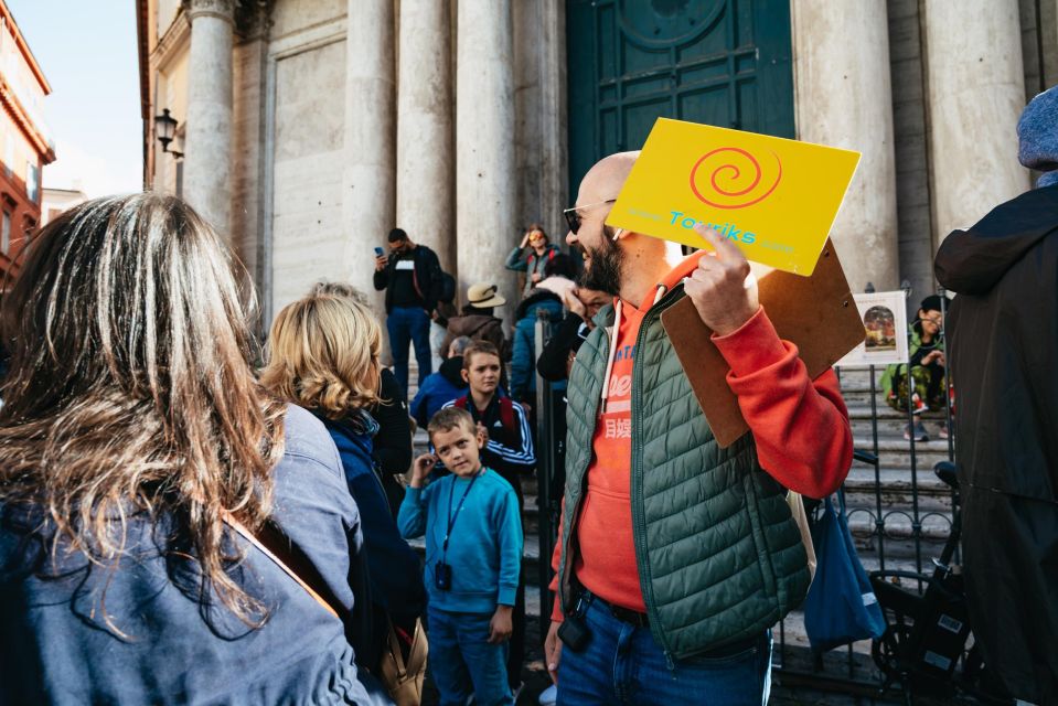 Rome: Trevi Fountain and Underground Guided Tour - Where to meet: finding the TOURIKS label at Piazza di Trevi
