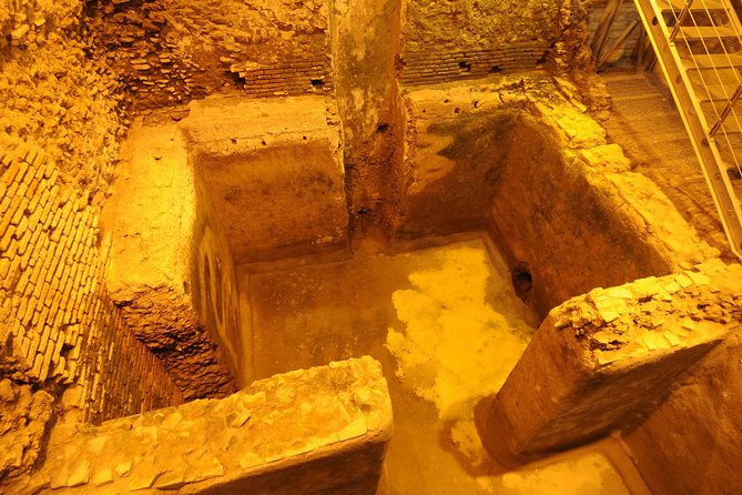 Rome: Trevi Fountain District and Underground Domus Guided Tour - The artifacts: what you’re actually seeing and why it matters