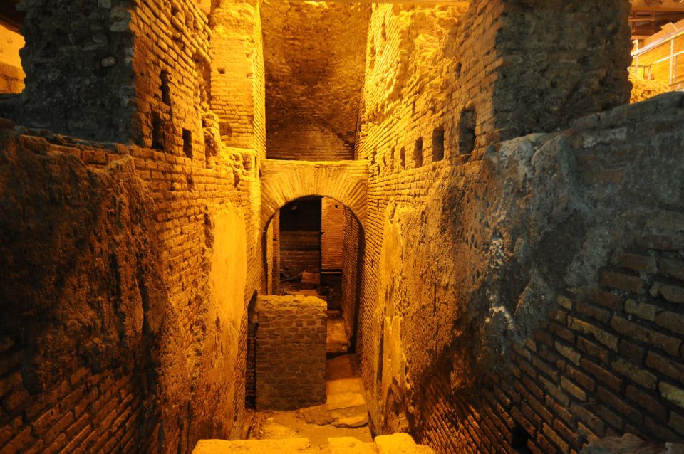 Rome: Trevi Fountain District Underground Domus Guided Tour - Rome’s Underground Water City: what you’re actually visiting