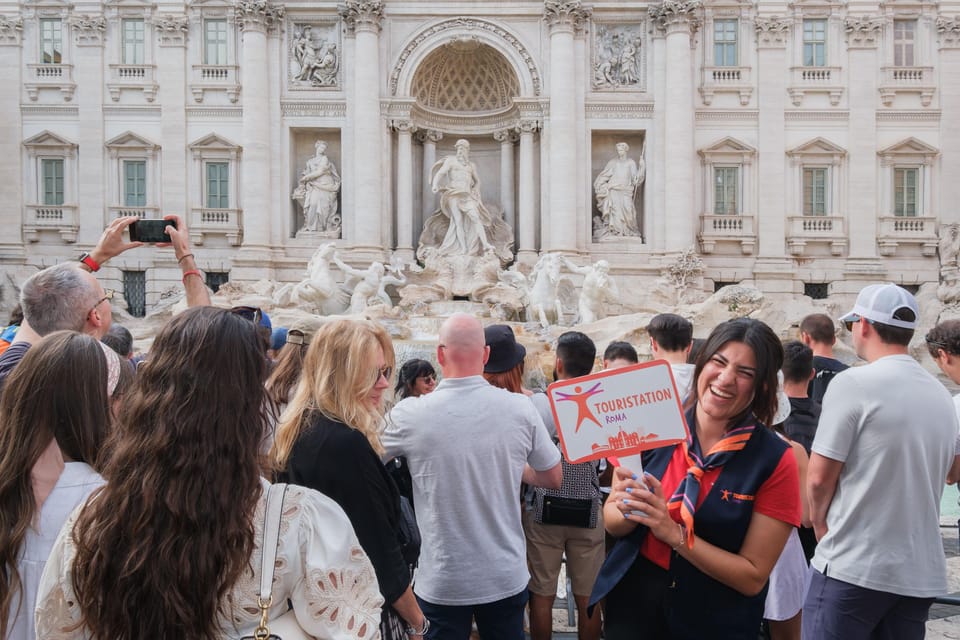 Rome: Trevi Fountain District Underground Domus Guided Tour - The water system story: from Trevi’s flow to a luxury domus