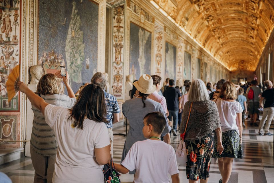 Rome: Vatican Museum and Sistine Chapel Skip-the-Line Tour - What guides get praised for (and why it matters to you)