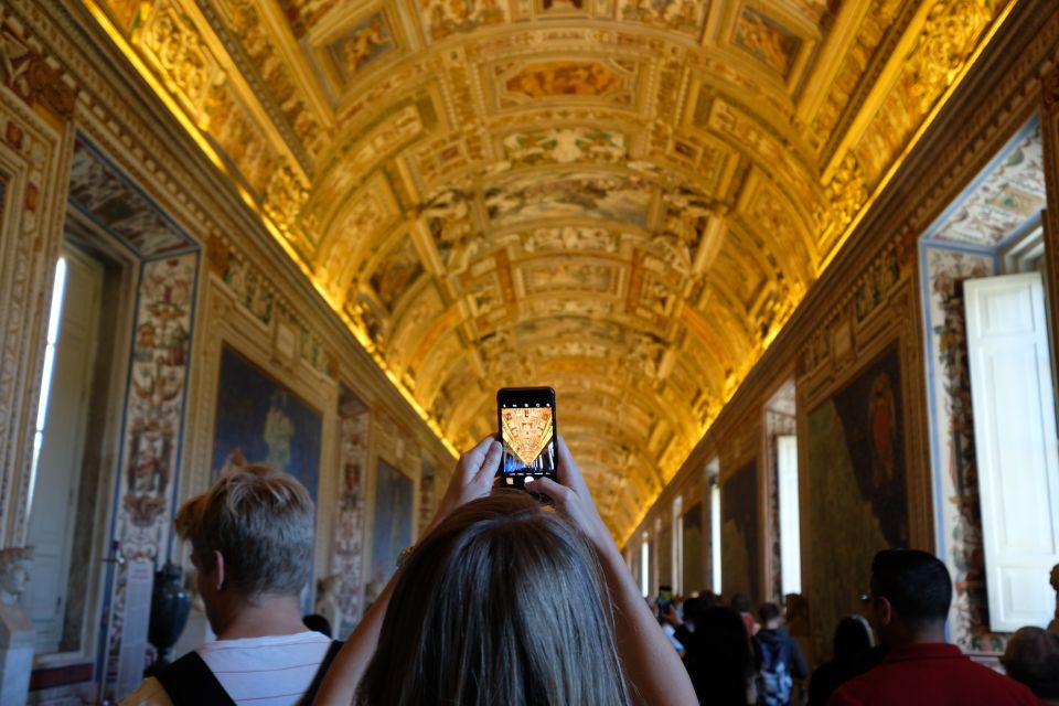 Rome: Vatican Museums and Sistine Chapel Tour - Sistine Chapel: World-Class Art, Real-Life Crowds