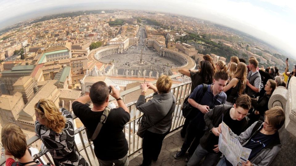 Rome: Vatican Museums and St. Peter’s Tour with Dome Climb - Vatican Museums: skip the lines, then follow the plan