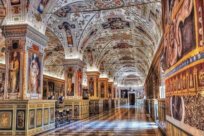 Rome: Vatican Museums & Sistine Chapel Entry Experiences - Gallery wins: Apollo, Laocoön, maps, tapestries