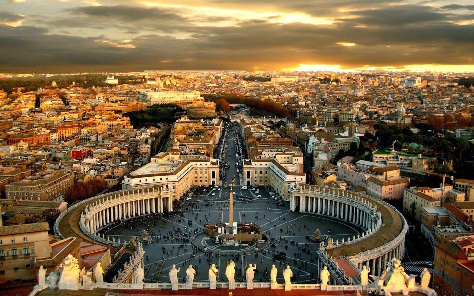Rome: Vatican Museums & Sistine Chapel Fun Tour with Entry - Vatican Museums in motion: what the walk-through really does for you