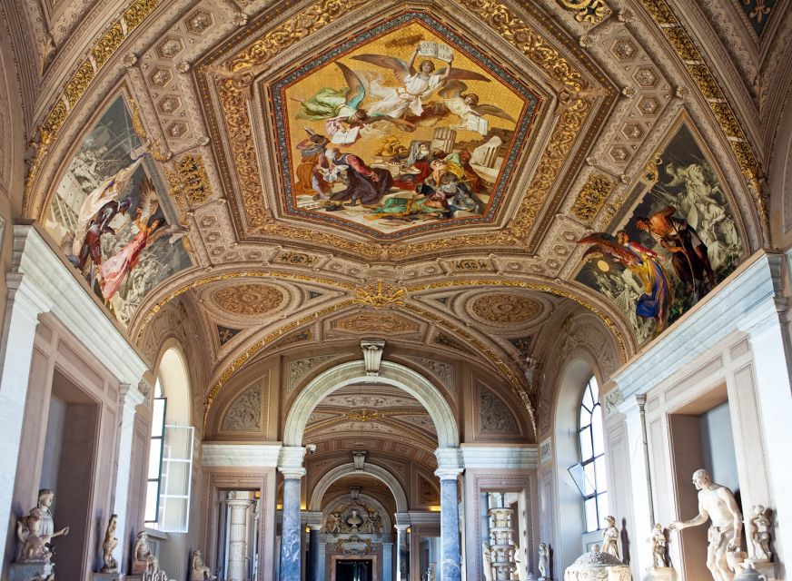 Rome: Vatican Museums & Sistine Chapel Guided Tour - Raphael Rooms: when the tour turns from gallery to storytelling