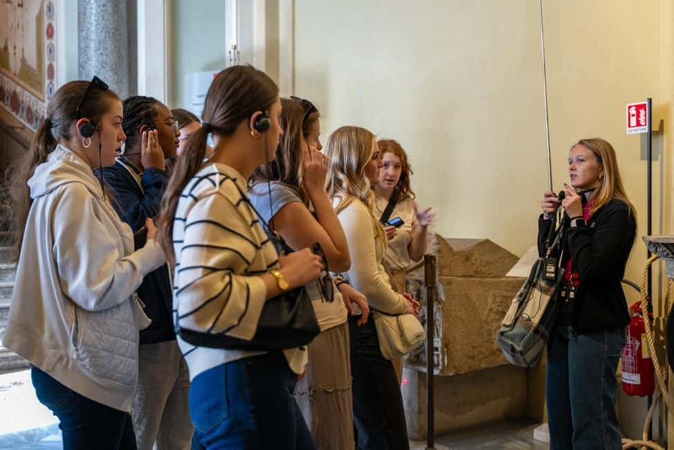 Rome: Vatican Museums & Sistine Chapel Tour with Fast Entry - Gallery of Maps: using one room to understand the Vatican’s scale (about 10 minutes)