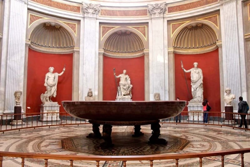 Rome: Vatican, Sistine Chapel & St.Peter's Basilica Tour - St. Peter’s Basilica: worth the extra option, but only if it’s open