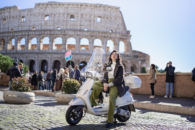 Rome Vespa tour with Pro Photographer - Price and logistics: what $90.74 buys you in real terms