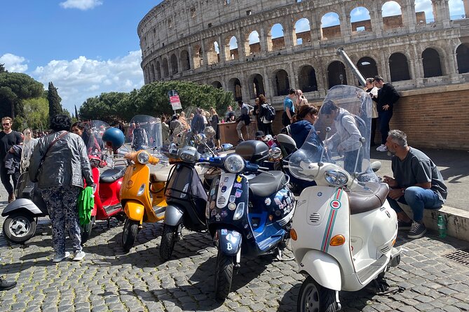Rome Vespa tour with Pro Photographer - Stop 1: Colosseum vantage point and quick stories