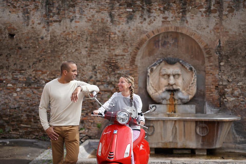 Rome Vespa Tour with Professional Photoshoot - The route: Colosseum photo stop to Janiculum Hill