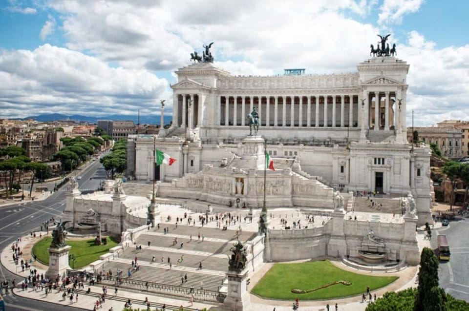 Rome: Vittoriano with Rooftop & Palazzo Venezia Hosted Entry - The Vittoriano + Palazzo Venezia: a smart Rome “two-for-one” hour