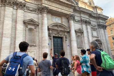 Rome Walking Tour: Pantheon, Trevi, Navona & Hidden Gems - Galleria Sciarra: The Courtyard Stop That Resets Your Eyes