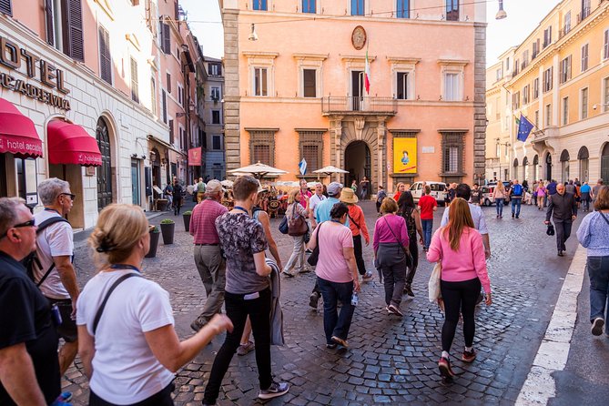 Rome Walking Tour with Piazza Navona, Trevi Fountain and Pantheon - Pacing, Group Size, and How to Stay With the Guide