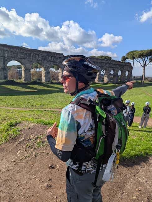Rome:Appian Way E-bike Tour, Catacombs, Aqueducts & Transfer - Parco degli Acquedotti and the Aqueduct Views You Can Reach by Bike