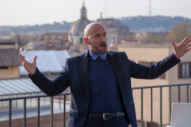 Rooftop Bar Opera Show: The Great Beauty of Rome - Weather Reality: Sun, Wind, and Light Rain on an Open Rooftop