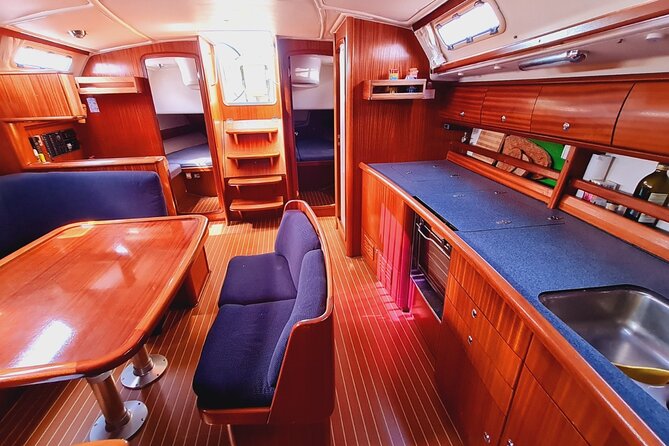 Sailboat tour from PALAU to the Maddalena Archipelago. - Starting at Piazza del Molo: how the 9:30 am schedule plays out