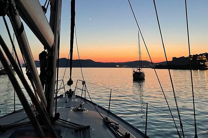 Sailing boat tour in the Maddalena Archipelago - Stop 3: Spargi’s Cala Granara for Snorkel and SUP