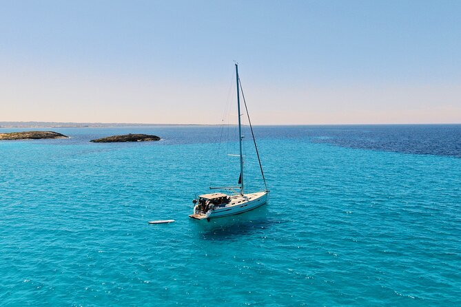 Sailing Cruise in Maddalena Archipelago from Maddalena - Lunch, Drinks, and the On-Board Pace You’ll Appreciate