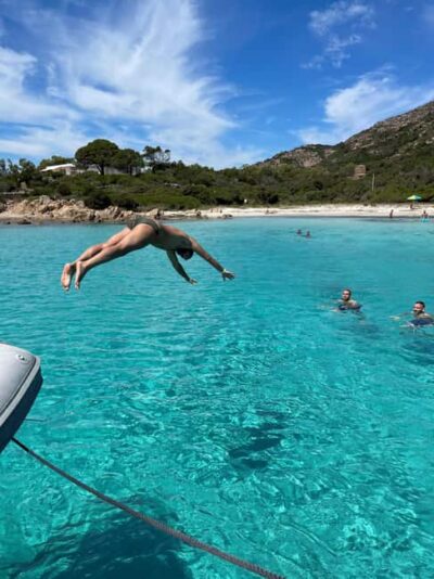 San Teodoro: Tavolara and Molara Islands Dinghy Excursion - Getting set at Cala Suaraccia: quick safety, then real freedom