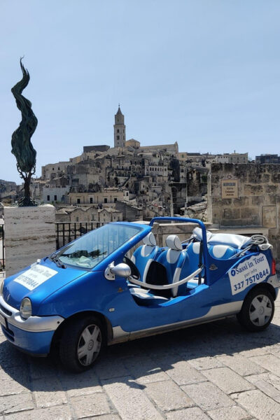 Sassi in Tour with Twingo cabriolet - The 1-hour route: what you actually see in the Sassi