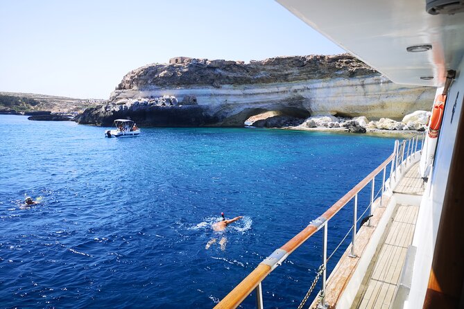 SciatumiaDay boat tour to Lampedusa with typical lunch - Capo Ponente and the shipwreck moment