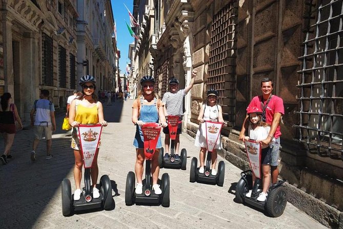 Segway Tour Caruggi - 2.5 ore - Entering the Medieval Old Town and the Caruggi Maze
