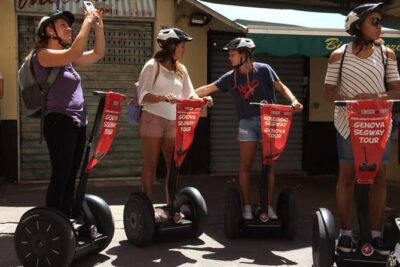 Segway Tour Caruggi - 2.5 ore - Palazzo San Giorgio and the First Bank of Europe