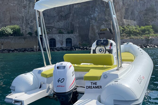 Self Drive Boat Hire - Why a self-drive boat from Sorrento feels like the right move